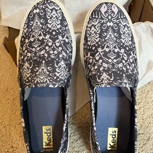 Keds size 8.5 double decker slip on sneaker in Mosaic blue